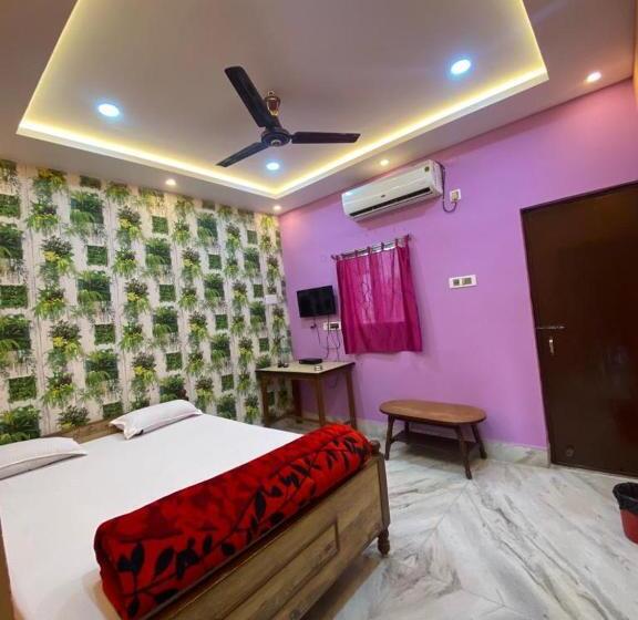 Отель Subhankar Guest House