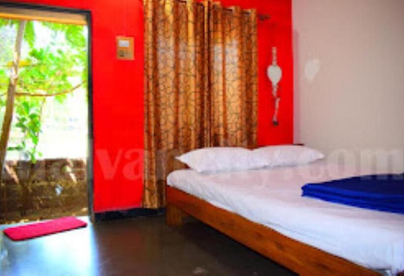 בית מלון כפרי Sunrise Niwas Nyahari