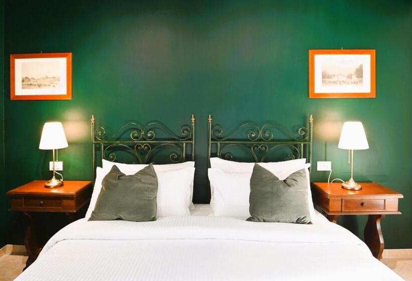 בית מלון כפרי Surrounded By Tuscan Nature In Barga, Breakfast Included