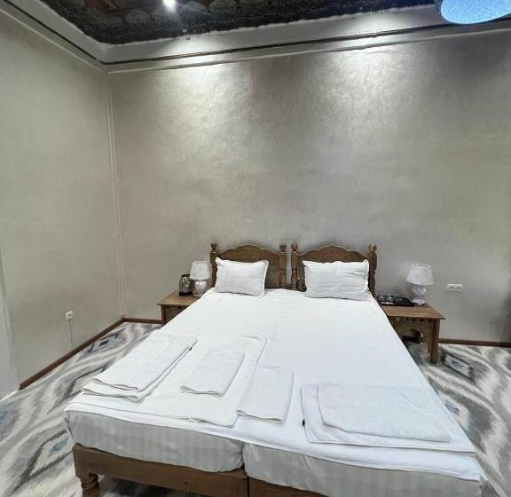 فندق Tapchan Guest House