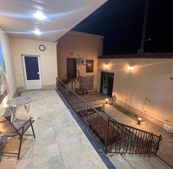 فندق Tapchan Guest House