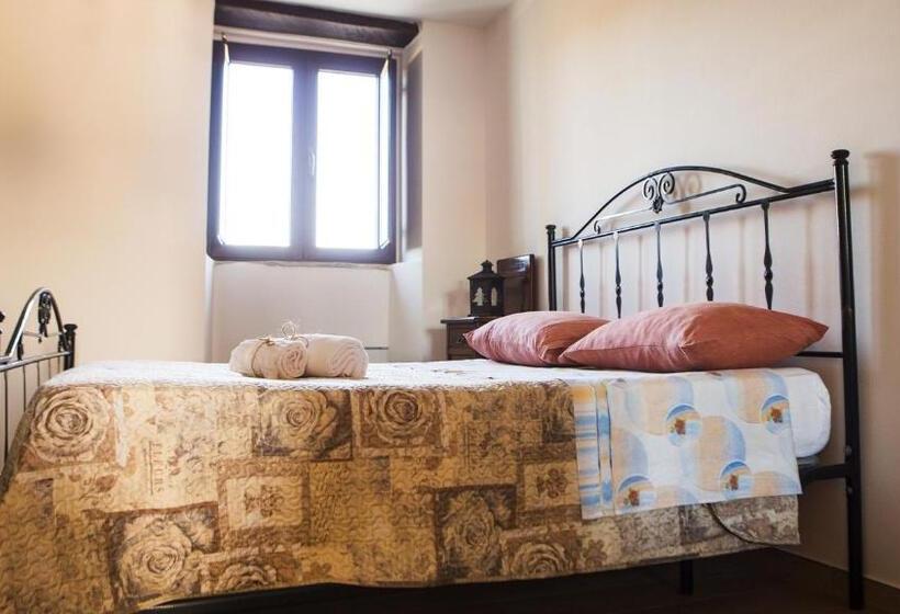 בית מלון כפרי Tenute Donna Franca