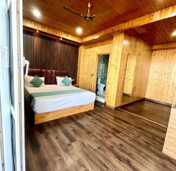 فندق The Poplars Estate, Kasauli