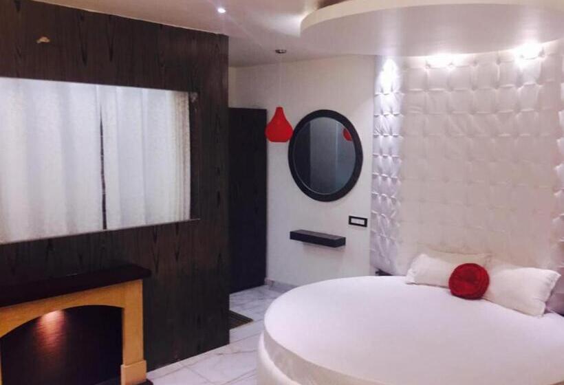 בית מלון כפרי The Royal, Sehore