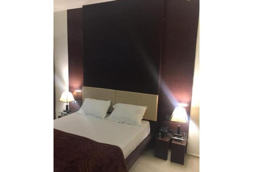 בית מלון כפרי The Royal, Sehore