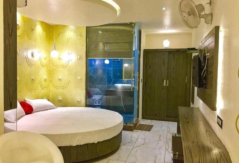 בית מלון כפרי The Royal, Sehore