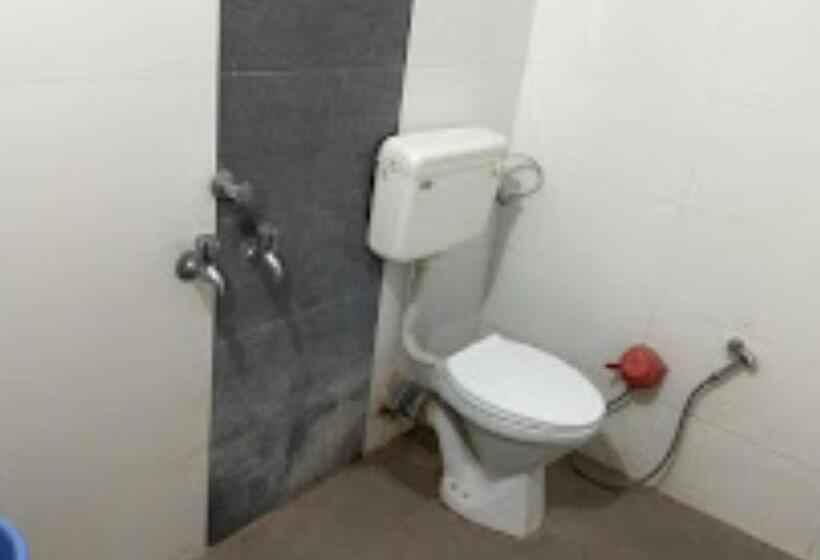 בית מלון כפרי Tourist Resort Jalgaon