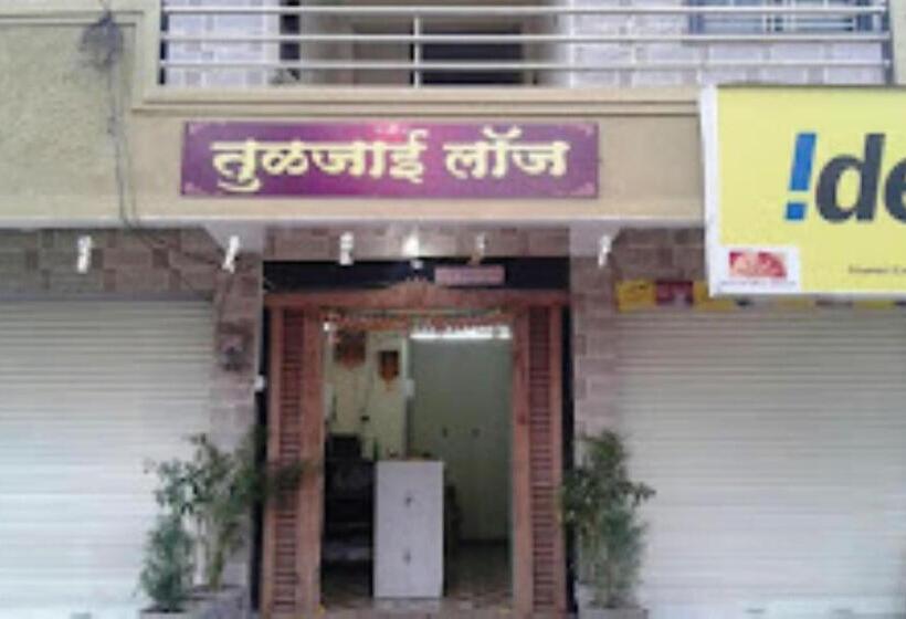 호텔 Tuljai Lodge, Tuljapur