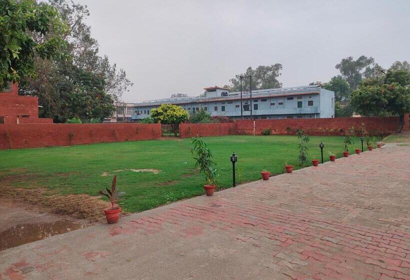 בית מלון כפרי Uma Magan Farms