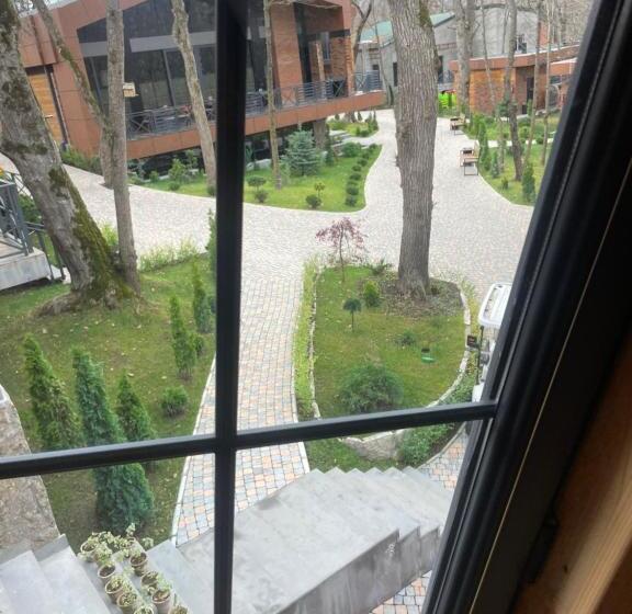 هتل Vak Resort Dilijan