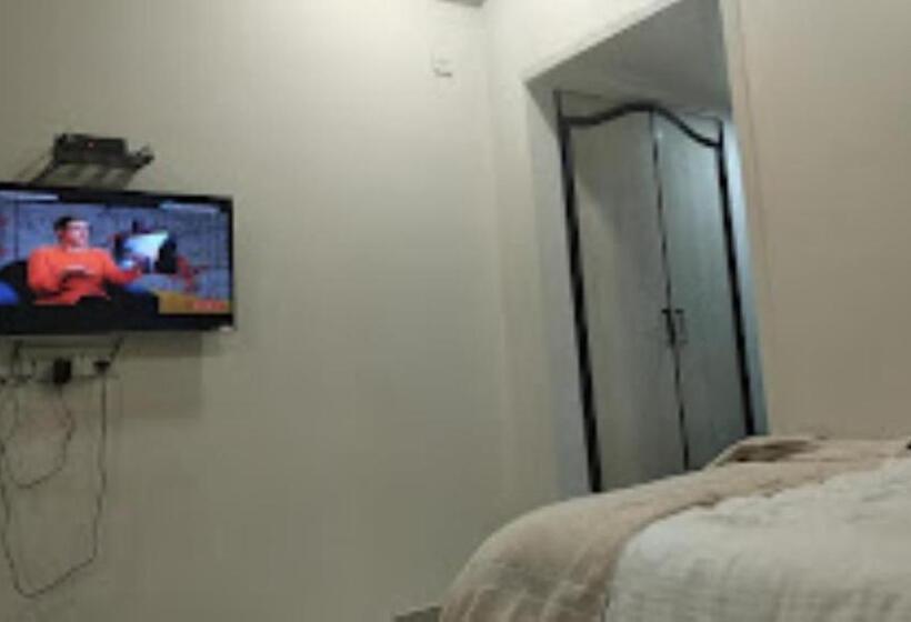 בית מלון כפרי Venus International