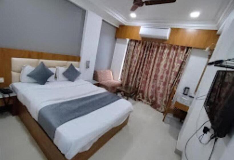 בית מלון כפרי Venus International