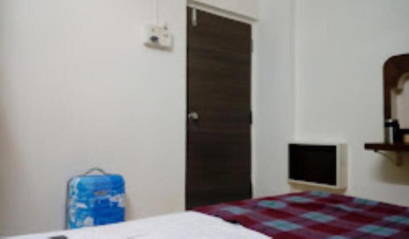בית מלון כפרי Vishal Palace,nashik