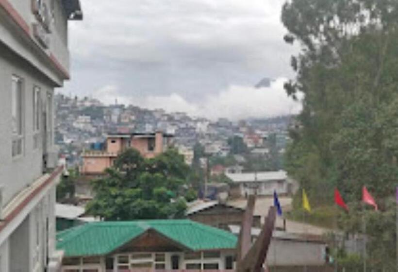 ホテル Vivor Kohima