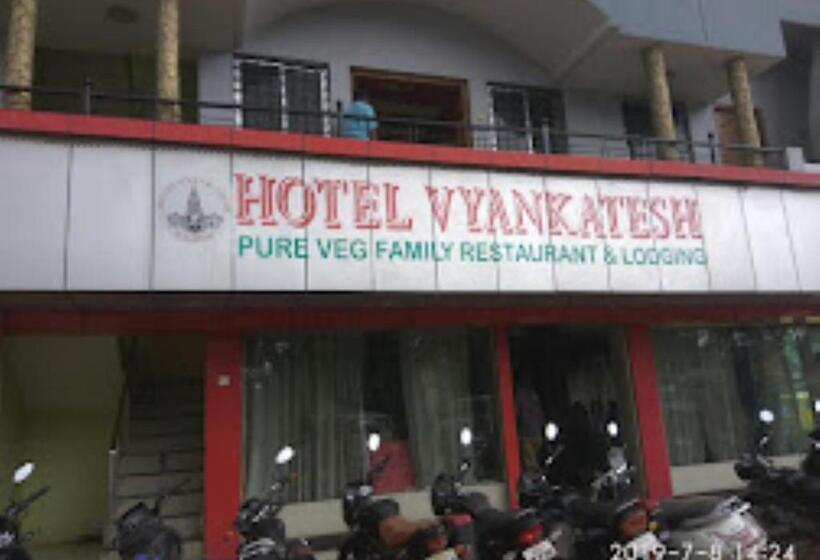בית מלון כפרי Vyankatesh Washiim