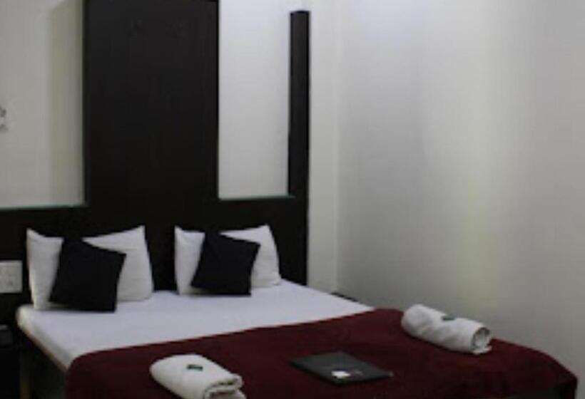 בית מלון כפרי Vyankatesh Washiim