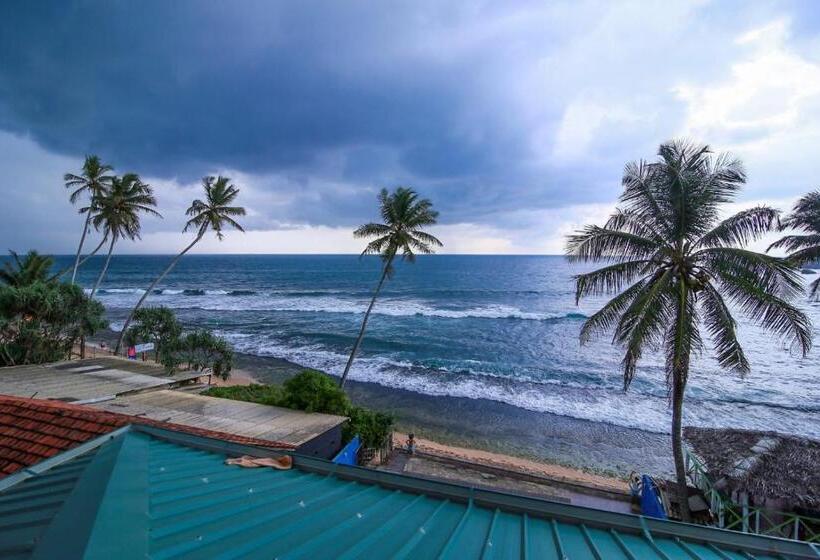 Отель Wewala Beach