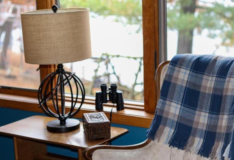 Lakeplace Bed & Breakfast