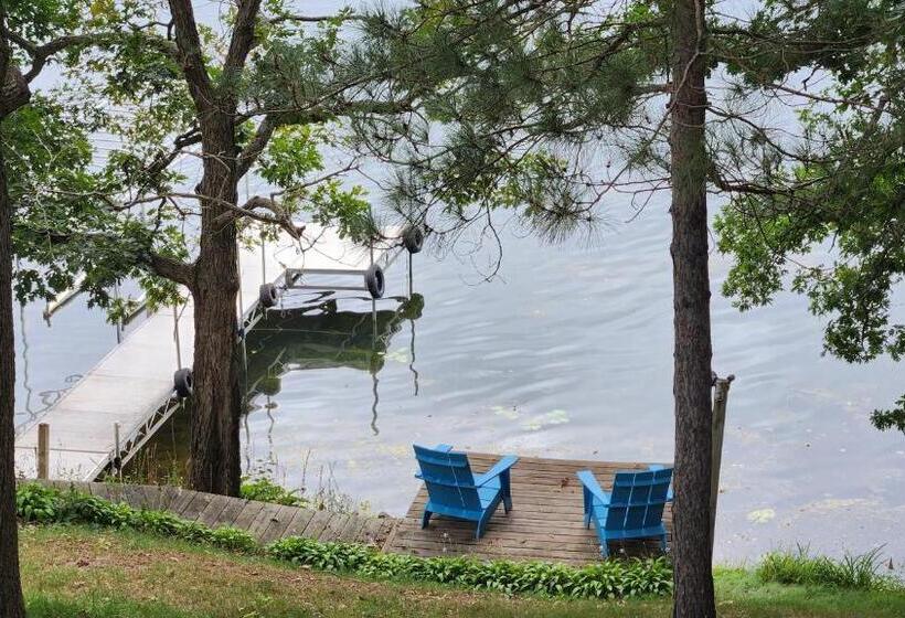 Lakeplace Bed & Breakfast