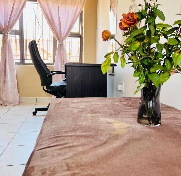 Mphatlalatsane Executive Bnb