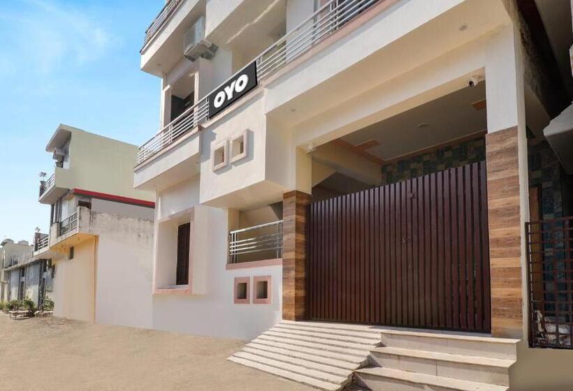 Oyo Hotel Divine Home