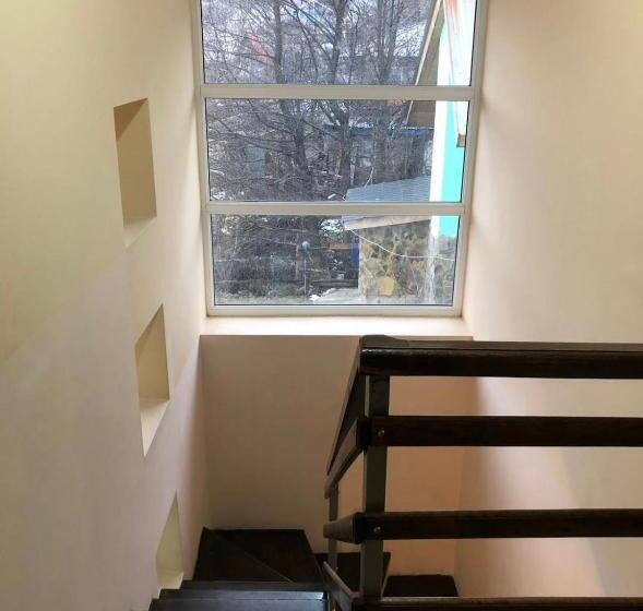 پانسیون Bakuriani Cozy Guesthouse