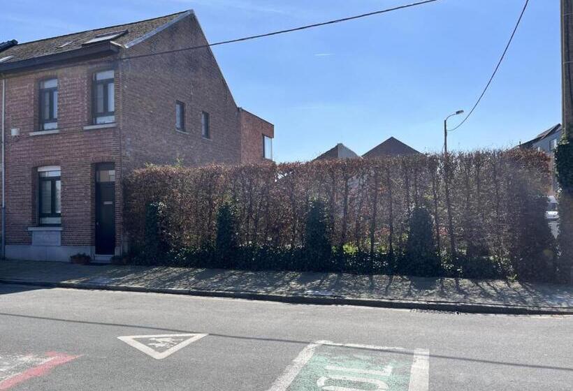 بنسيون Cornerhouse