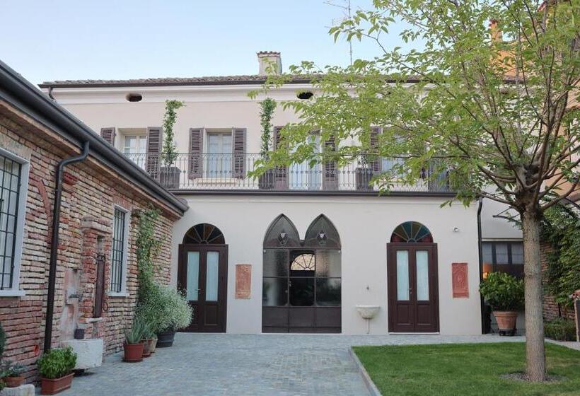 بنسيون Domus Aquenigre