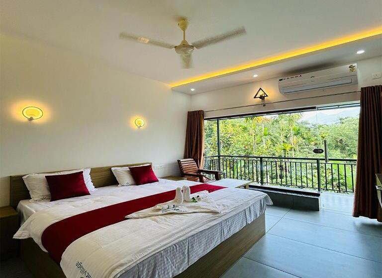 Пансион Edenic Village