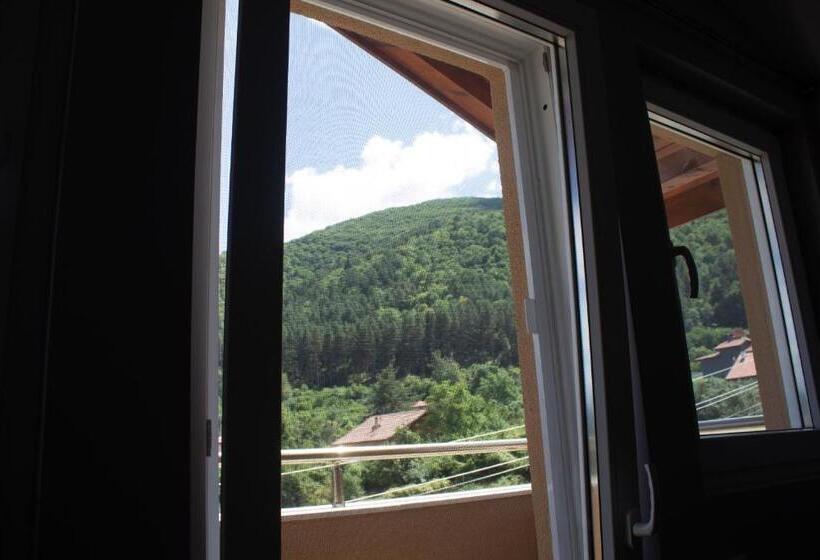 Пансион Guesthouse The Rock