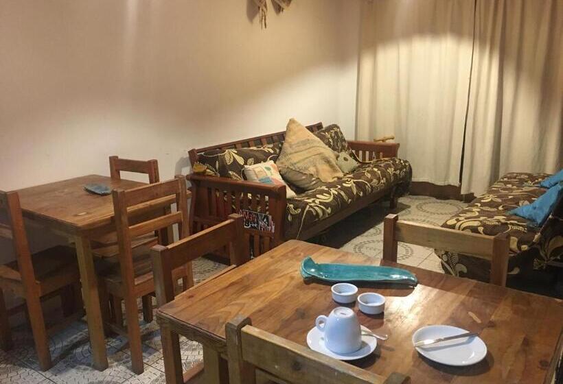 ペンション Hostal El Aji Rojo