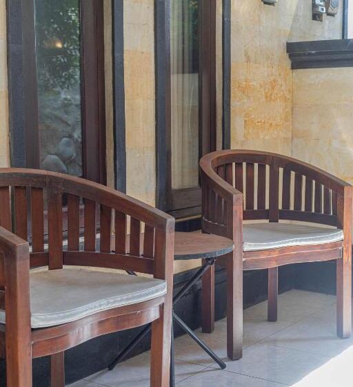 פנסיון Kubu Be 10 Bingin