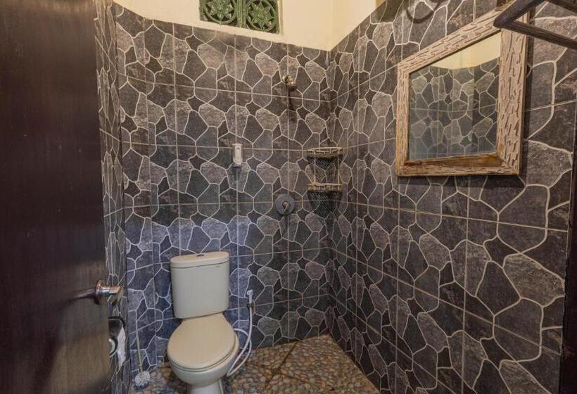 פנסיון Kubu Be 10 Bingin