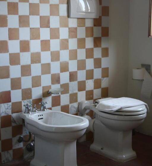 פנסיון La Tufaia