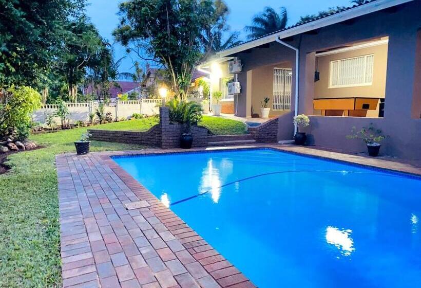 פנסיון Listos Guest House