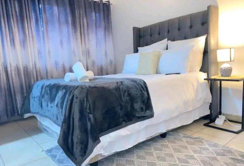 פנסיון Listos Guest House