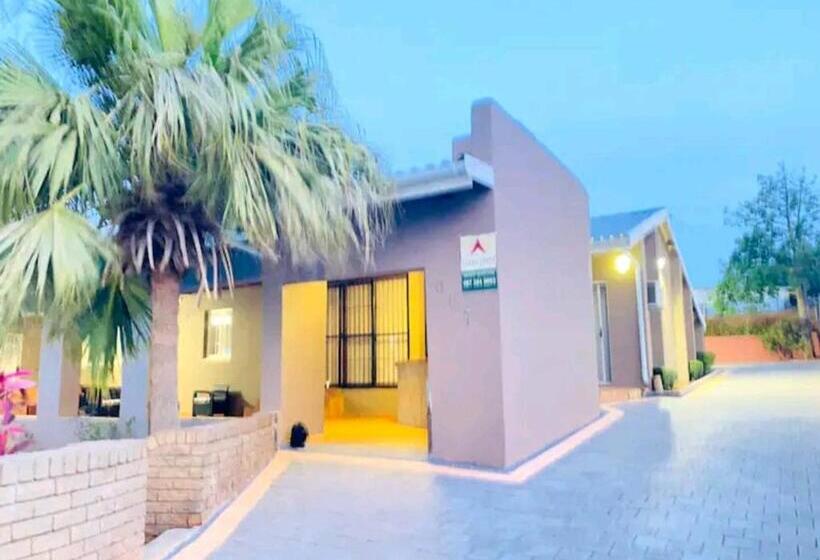 פנסיון Listos Guest House