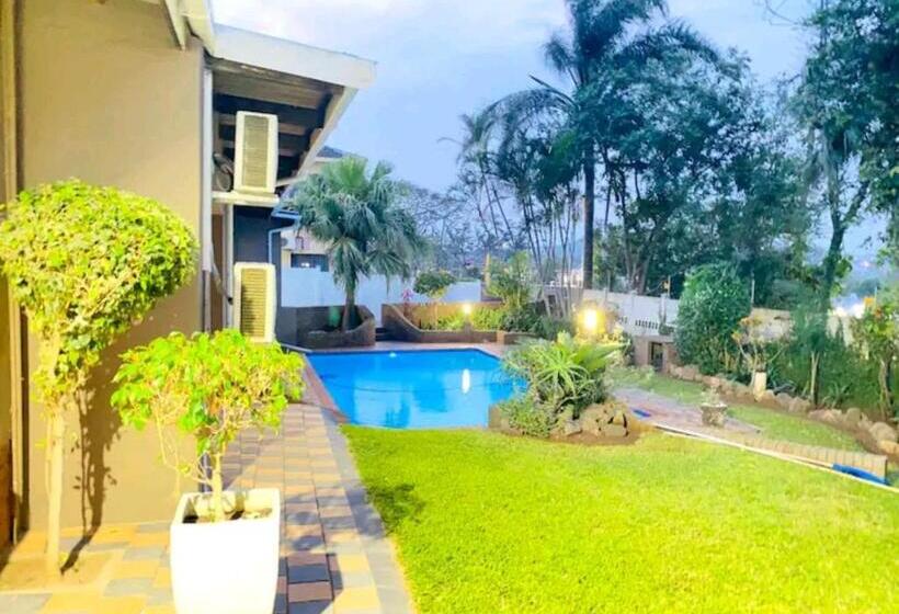 פנסיון Listos Guest House