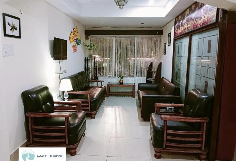 پانسیون Luitvista Guest House