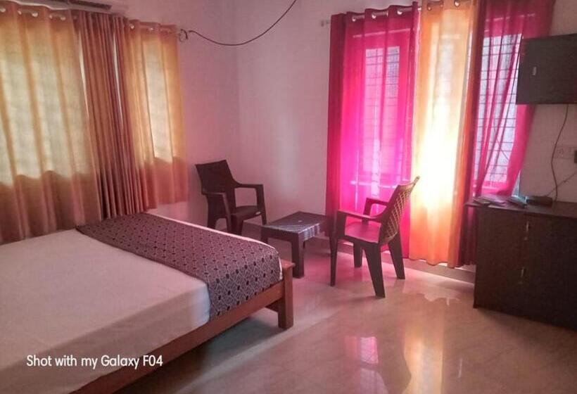 بنسيون Malanad Guest House