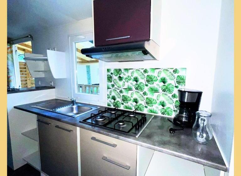 펜션 Le C24   Charmant Bungalow Tout équipé Pour 4 Avec Tv