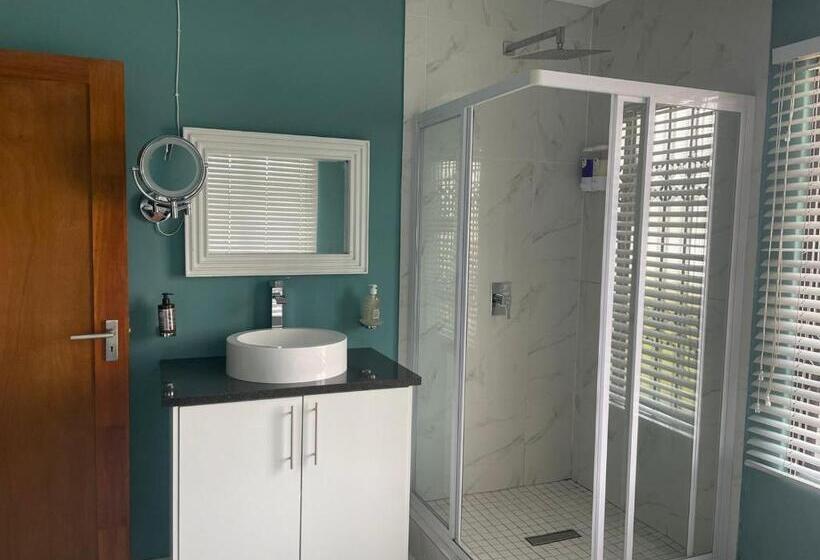 פנסיון Oaktree