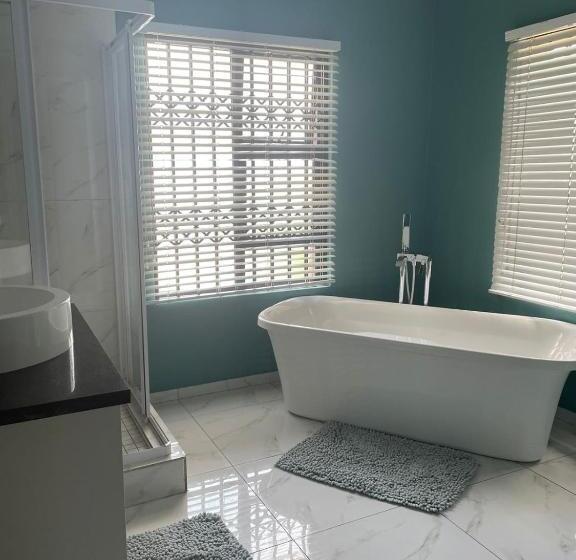 פנסיון Oaktree