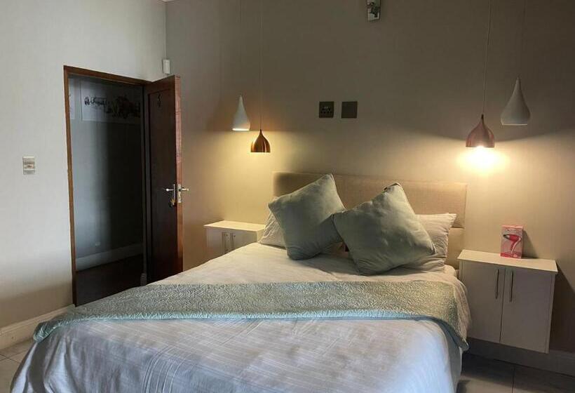 פנסיון Oaktree