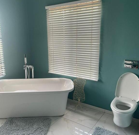 פנסיון Oaktree