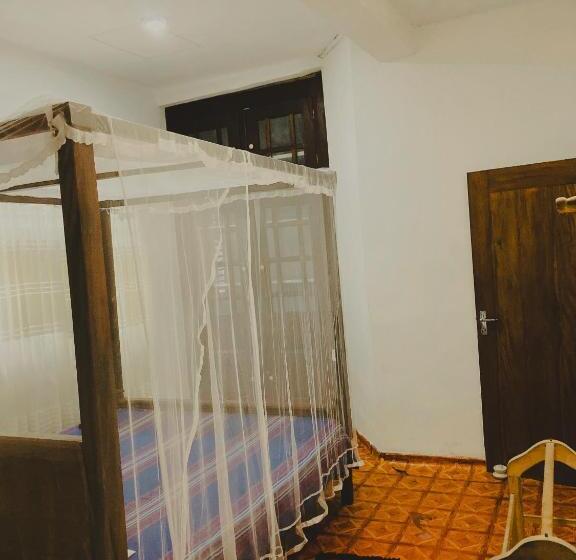 פנסיון Praba Villa