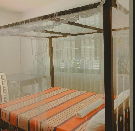 פנסיון Praba Villa