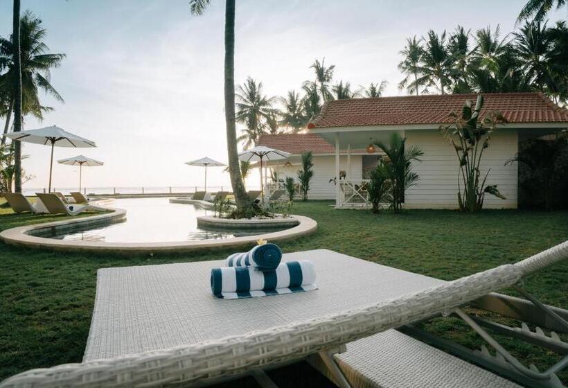 פנסיון Senang Resort