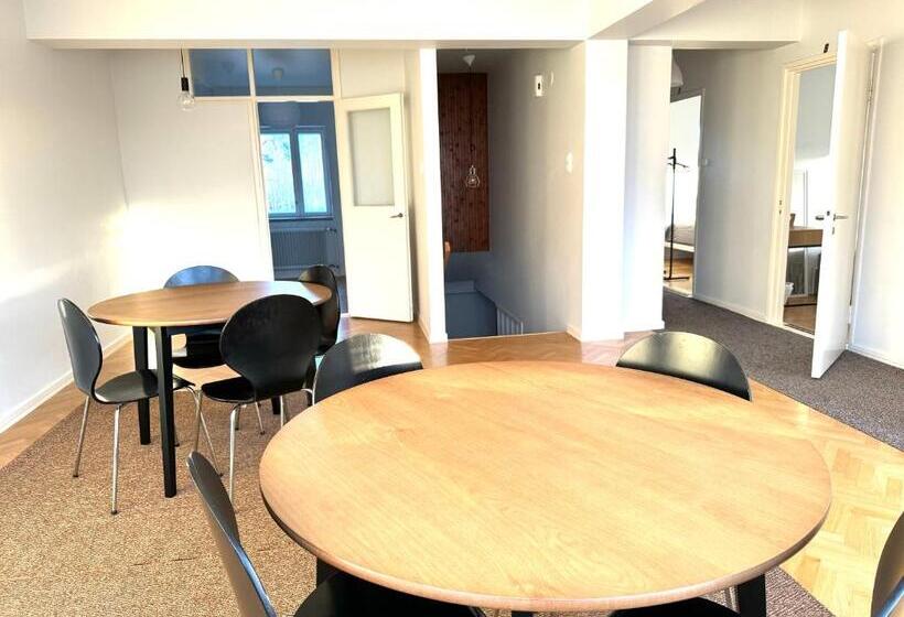 ペンション Simplestay Airport