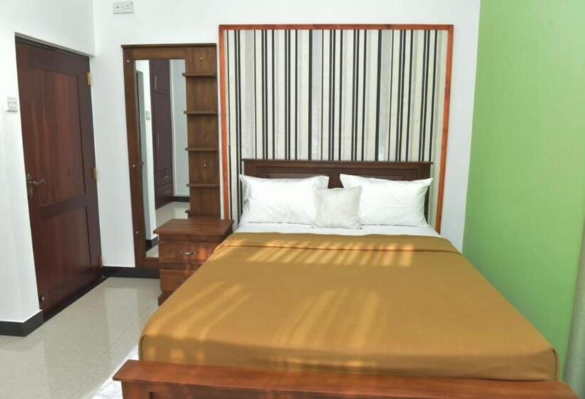 بنسيون Sri Ranana Villa